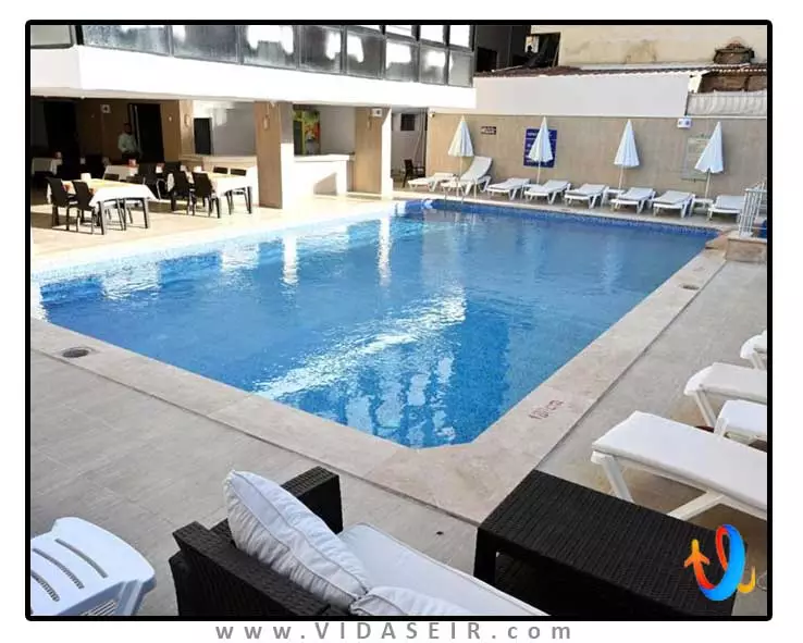 روکس رویال کوش آداسی